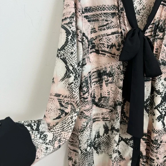 Pink fusion Snake print contemporary blouse 1X - Picture 6 of 6